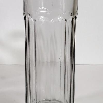 LOT 64K: Vintage Lot of Nestlé Glasses and Glass Vase, with Ice Cream Scoop and Ice Cream Dipper Booklet