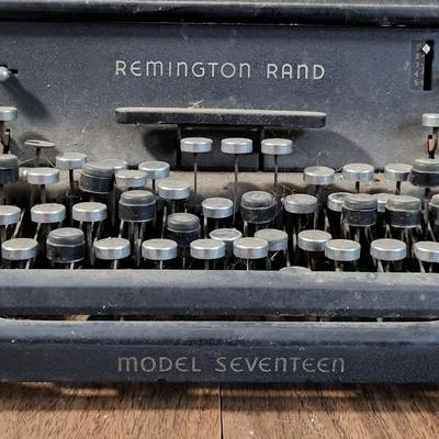 LOT 68K: Vintage Remington Rand Model Seventeen Black Typewriter