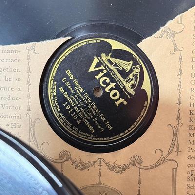 LOT 79B: Early Vintage RCA & Columbia 8” Vinyl Records