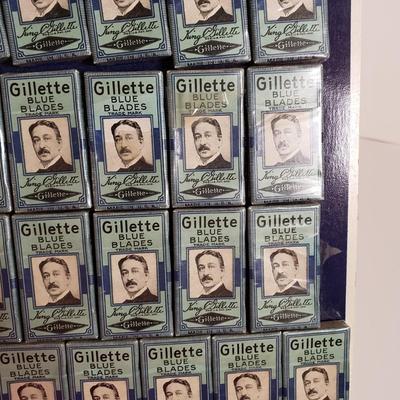 LOT 82X: Vintage Gillette Blue Blades Countertop Advertising Display with 25 Original Packs