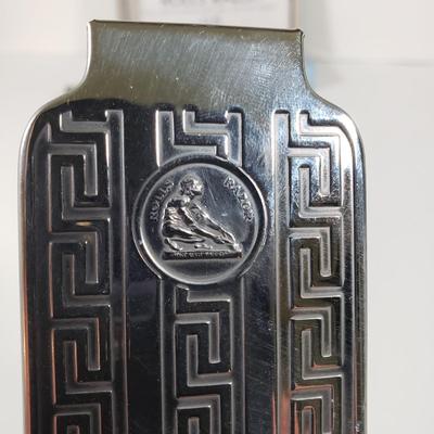 LOT 88X: Vintage Rolls Razor, EX Lax and Terpoflor Tins