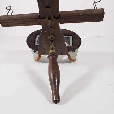 LOT 90X: Antique Stereoscope Viewer and Contack Parker Bros Game