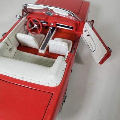 LOT 93X: 1964 Ford Mustang Franklin Mint Precision Model Car