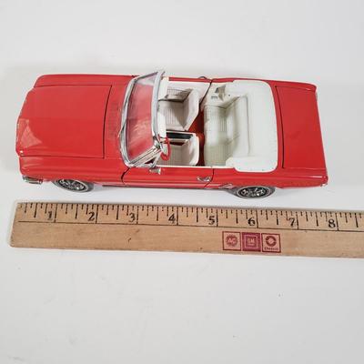 LOT 93X: 1964 Ford Mustang Franklin Mint Precision Model Car
