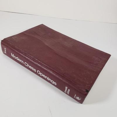 LOT 98X: Chess Lovers Lot; Heuer Chess Champion Clock and Books