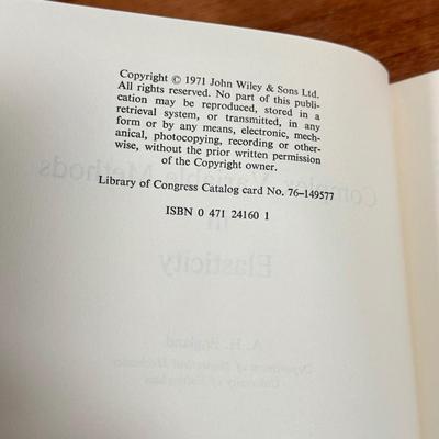 LOT 109F: Mechanical Engineering, Physics & Invention Books (1970s-1990s)