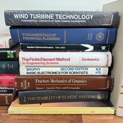 LOT 109F: Mechanical Engineering, Physics & Invention Books (1970s-1990s)