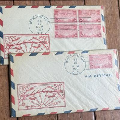LOT 116F: 1930s First Day Issue Stamp Covers w/ Christmas 1952 Stamp News