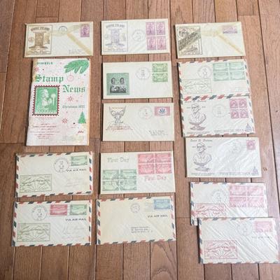 LOT 116F: 1930s First Day Issue Stamp Covers w/ Christmas 1952 Stamp News