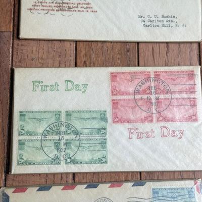 LOT 116F: 1930s First Day Issue Stamp Covers w/ Christmas 1952 Stamp News