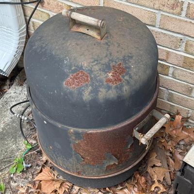 LOT 126P: Electric & Charcoal Smokers