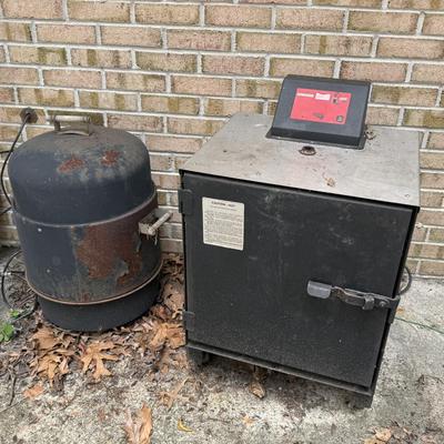 LOT 126P: Electric & Charcoal Smokers