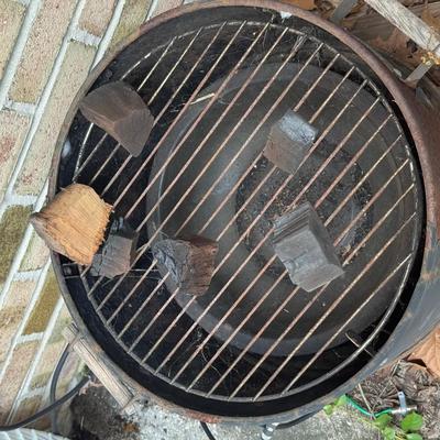 LOT 126P: Electric & Charcoal Smokers