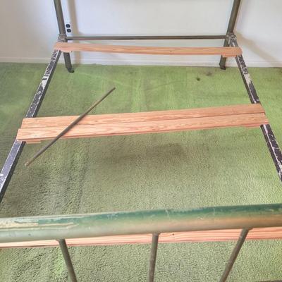LOT 135Y: Antique/Vintage Brass Full Size Bed