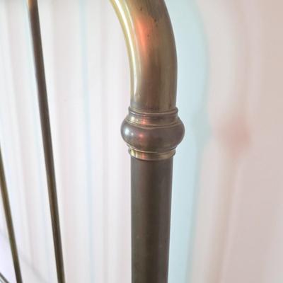 LOT 135Y: Antique/Vintage Brass Full Size Bed