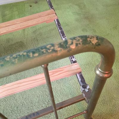 LOT 135Y: Antique/Vintage Brass Full Size Bed