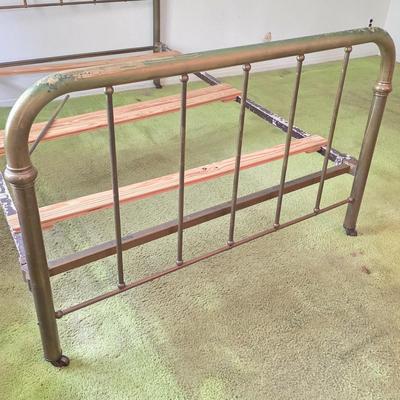LOT 135Y: Antique/Vintage Brass Full Size Bed
