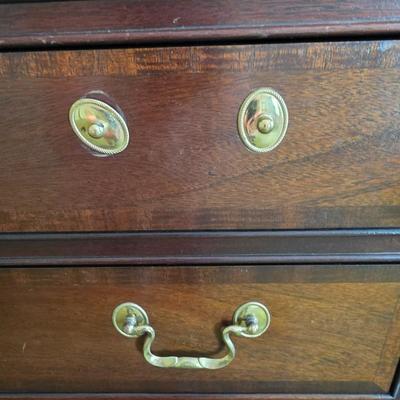 LOT 136Y: Vintage Councill Craftsmen Chippendale Style Mahagony Eight-Drawer Chest