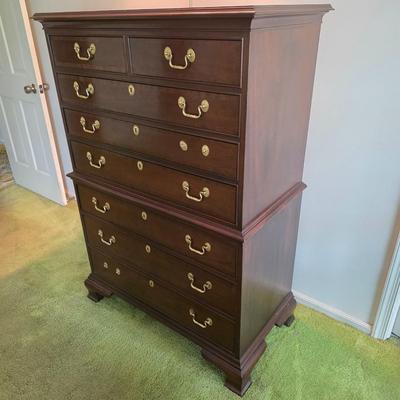 LOT 136Y: Vintage Councill Craftsmen Chippendale Style Mahagony Eight-Drawer Chest