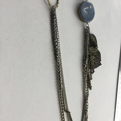 Beautiful unmarked fashion necklace