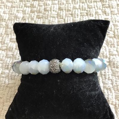 Faceted glass beaded stretch bracelet