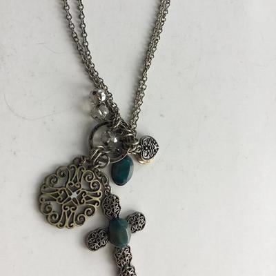 Beautiful unmarked fashion necklace