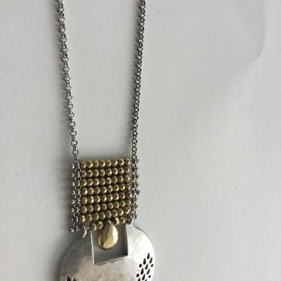 Shamerok marked beautiful silver tone necklace