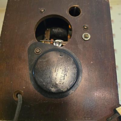 Electric clock