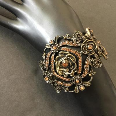 Beautiful bronze, toned, rhinestone statement stretch bracelet