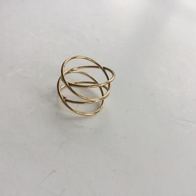Beautiful gold tone ring
