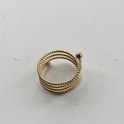 Beautiful gold tone fashion ring