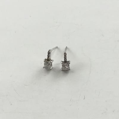 925. Marked beautiful earrings