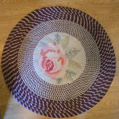 Knitted rug