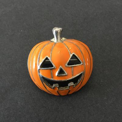 Super cute enamel pumpkin brooch