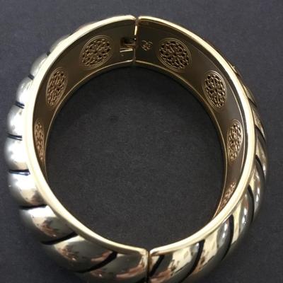 Beautiful vintage Betsey Johnson, gold toned, hinged bangle bracelet very beautiful very nice