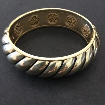 Beautiful vintage Betsey Johnson, gold toned, hinged bangle bracelet very beautiful very nice
