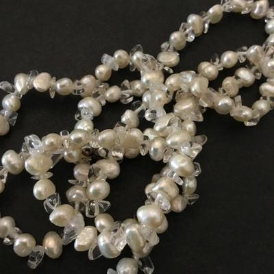 Beautiful vintage, genuine pearl necklace