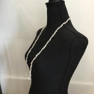 Beautiful vintage, genuine pearl necklace
