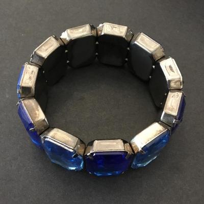 Vintage faux stretch bracelet