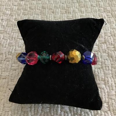 Cool multicolor beaded stretch bracelet