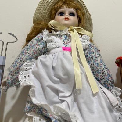 Sale Photo Thumbnail #140: Three dolls, Dutch Girl, Old Woman, Prairie Girl
