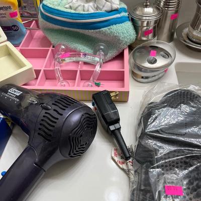 Sale Photo Thumbnail #144: Jewelry Boxes and bathroom items