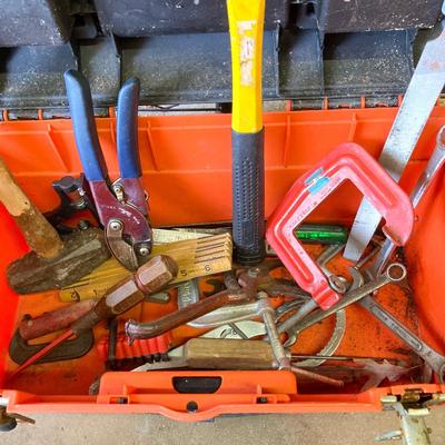 LOT 71: Skilsaw Circular Saw Model 5155, Toolbox with Contents, Saw Blades, Drill Bits and More