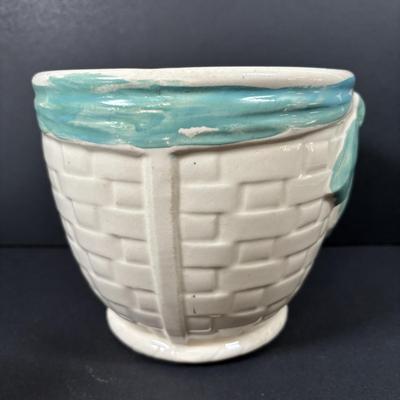 LOT 83: American Bisque Cat in Basket Cookie Jar