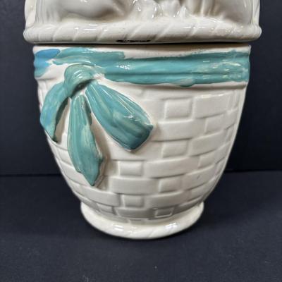 LOT 83: American Bisque Cat in Basket Cookie Jar