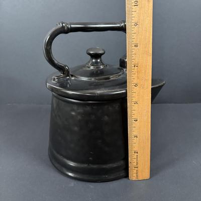 LOT 87: Vintage McCoy Kookie Kettle Cookie Jar