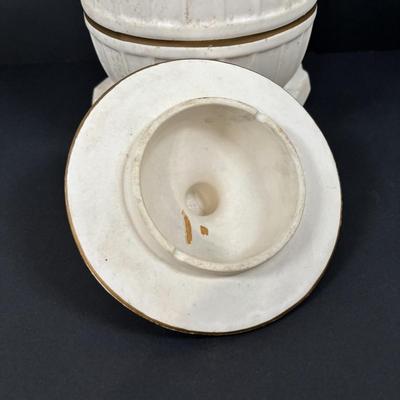 LOT 100: McCoy Pot Belly Stove Cookie Jar