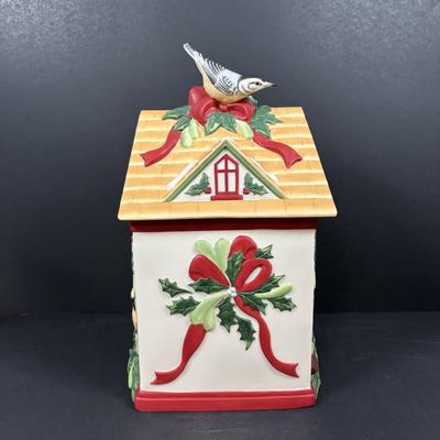 LOT 103: Lenox Winter Greetings Birdhouse Cookie Jar