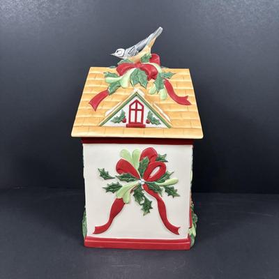 LOT 103: Lenox Winter Greetings Birdhouse Cookie Jar