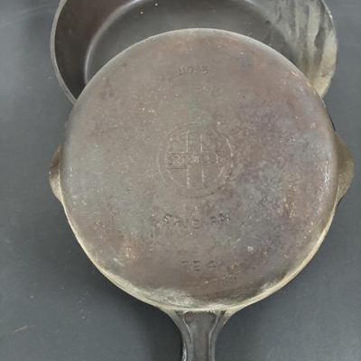 LOT 105: Griswold Cast Iron Pans (3)